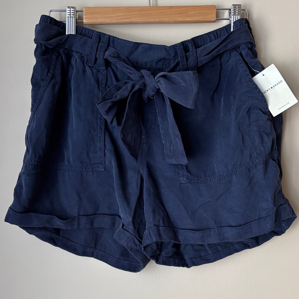 NWT Lucky Brand Women's Navy Shorts with tie - size Medium